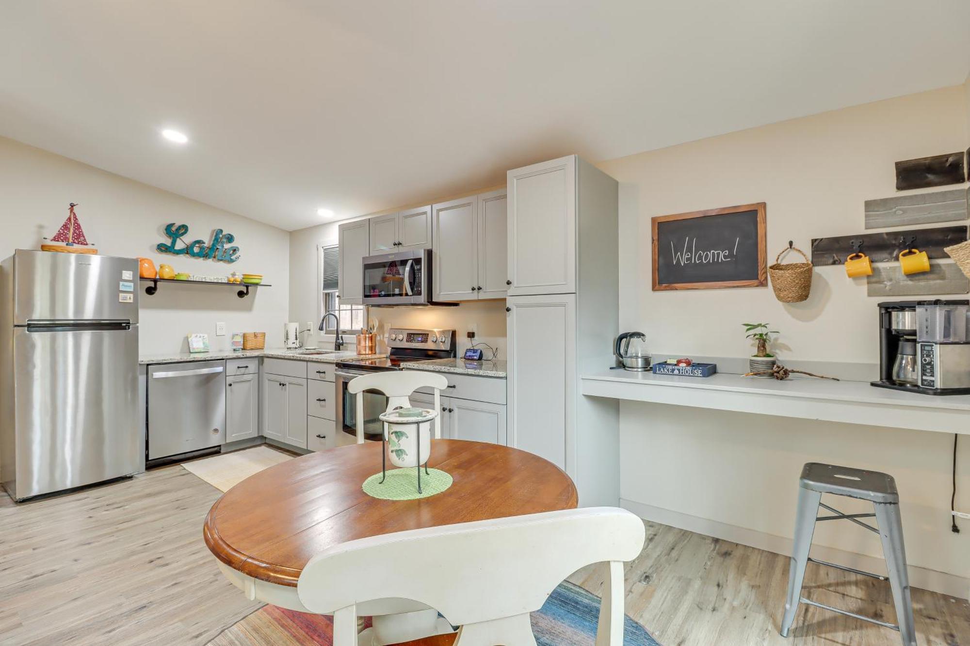 Quaint Jim Thorpe Cabin Retreat, Walk To Beach! Экстерьер фото