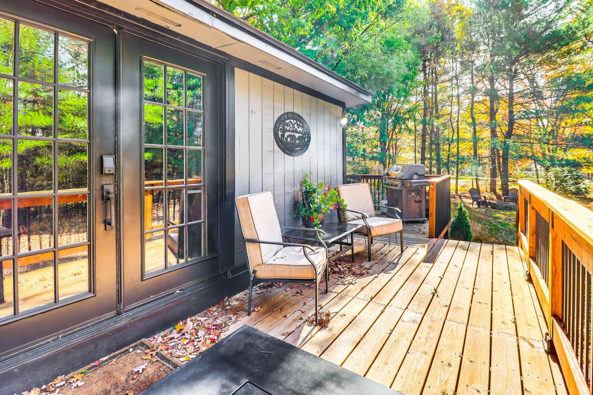 Quaint Jim Thorpe Cabin Retreat, Walk To Beach! Экстерьер фото